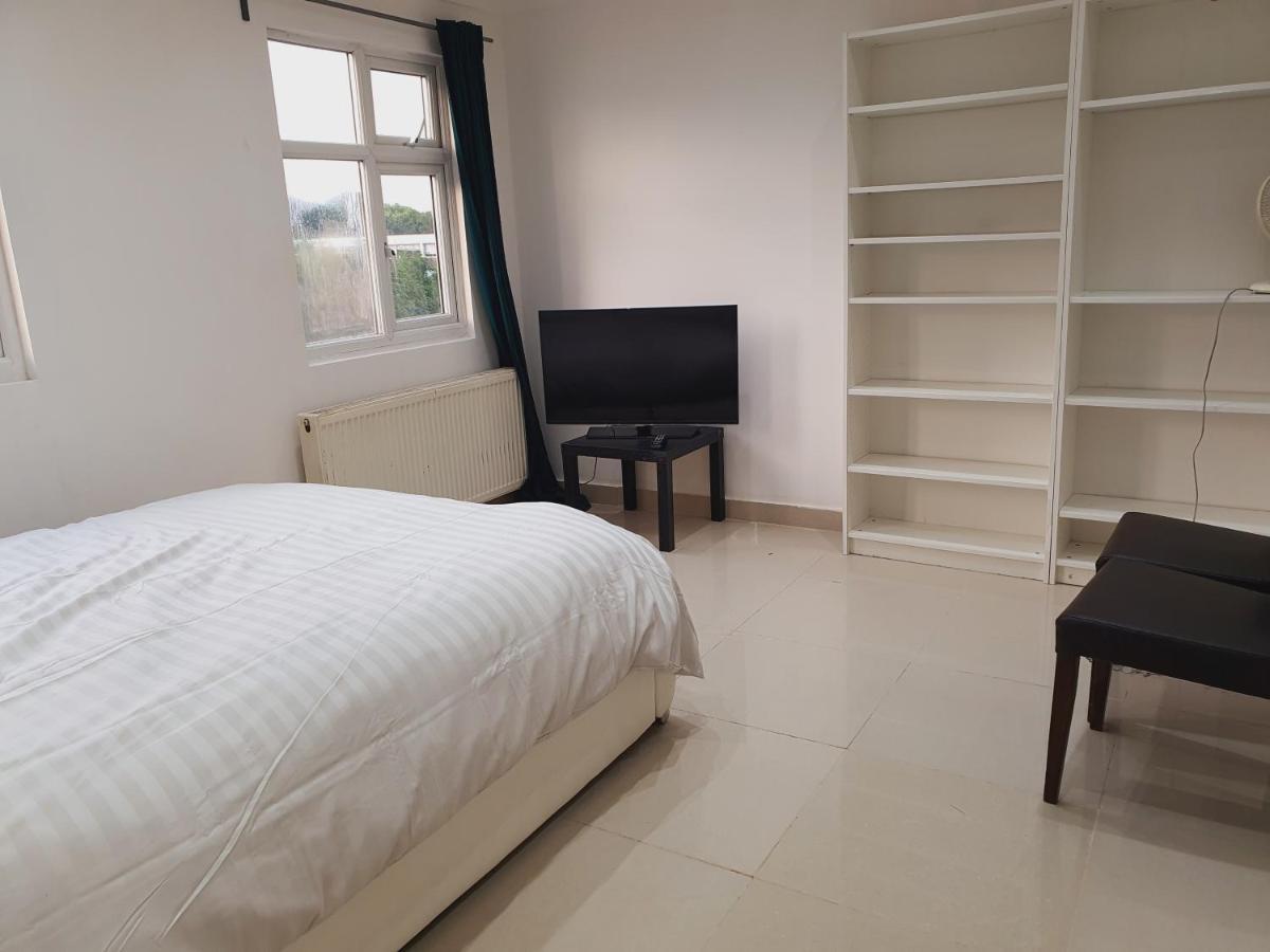 Private Room- Direct Travel Central/ Heathrow Londres Exterior foto